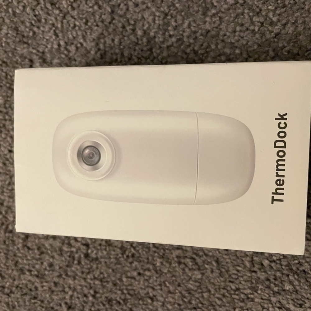 Contactless no battery thermometer